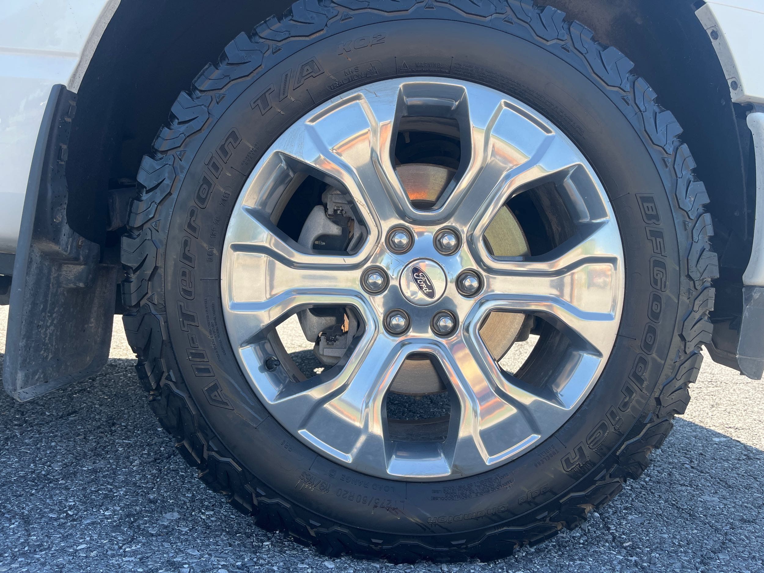 2022 Ford F-150 Platinum photo 13