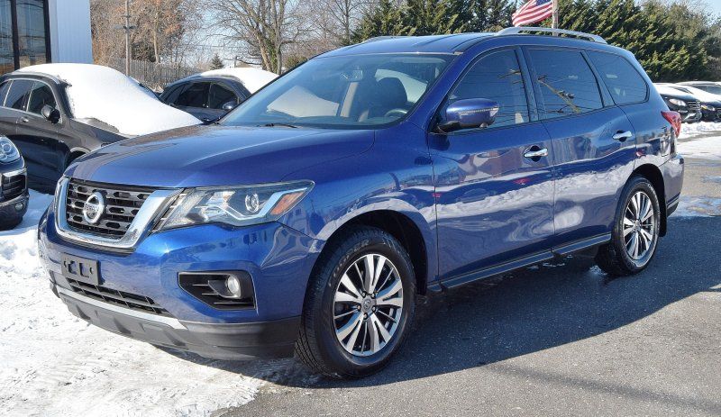 2019 Nissan Pathfinder SL