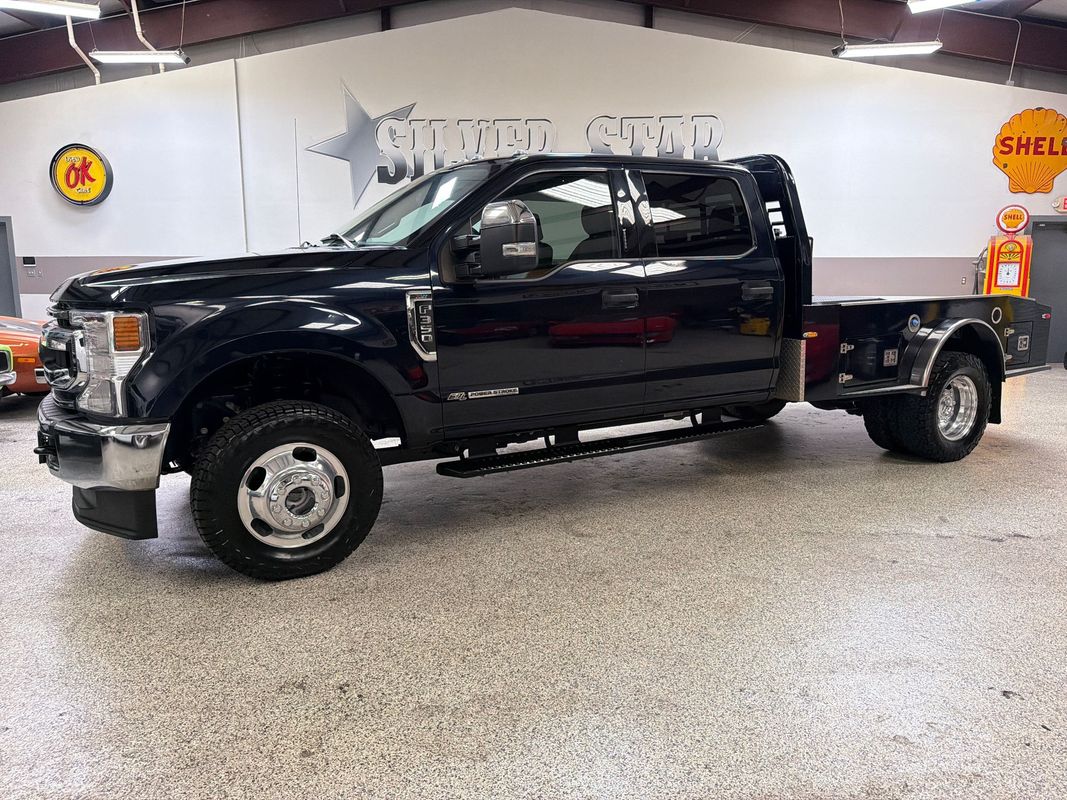 2021 Ford F-350 Chassis XLT