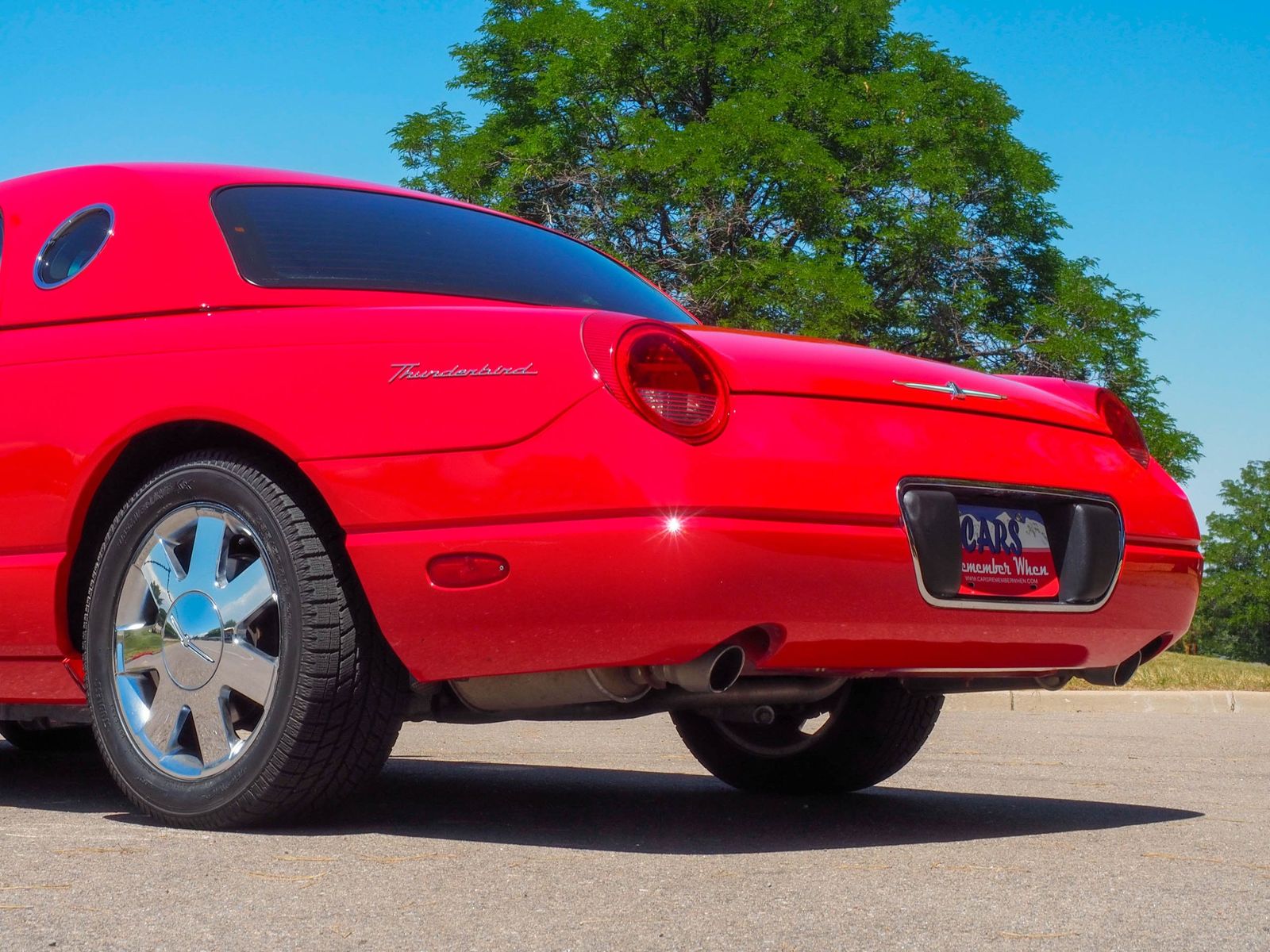 2002 Ford Thunderbird 4