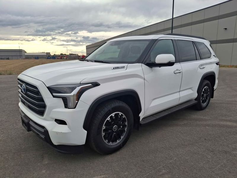 2024 Toyota Sequoia SR5 TRD Off Road's photo