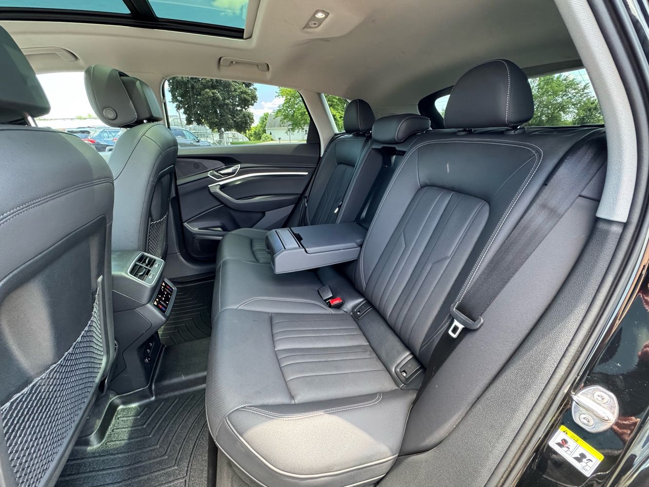2023 Audi e-tron Premium Plus photo 21