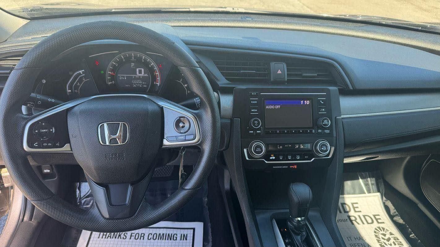 2017 Honda Civic LX photo 10