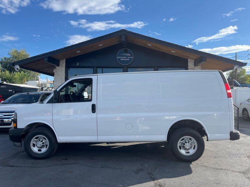 2021 Chevrolet Express Cargo 2500 photo 2