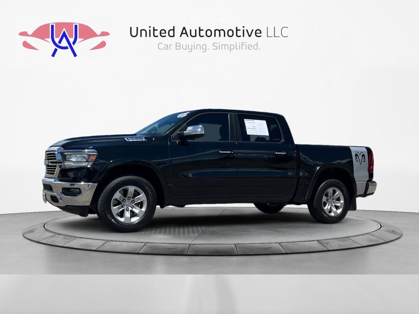 2022 RAM 1500 Laramie 4x4 Crew Cab 5'7's photo