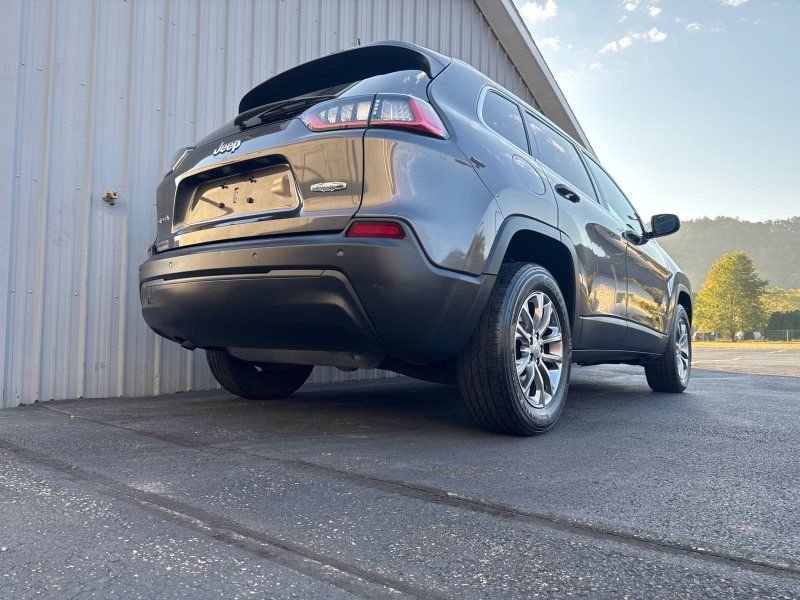 2021 Jeep Cherokee Latitude photo 8