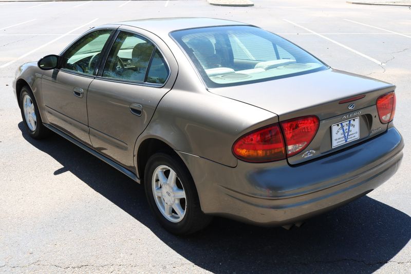 2002 Oldsmobile Alero Photos