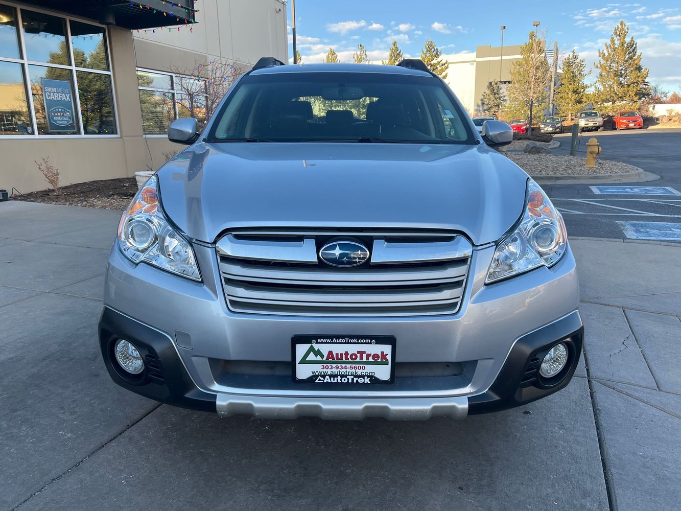 2013 Subaru Outback Limited photo 3