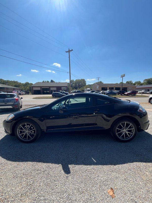 2011 Mitsubishi Eclipse GS photo 3