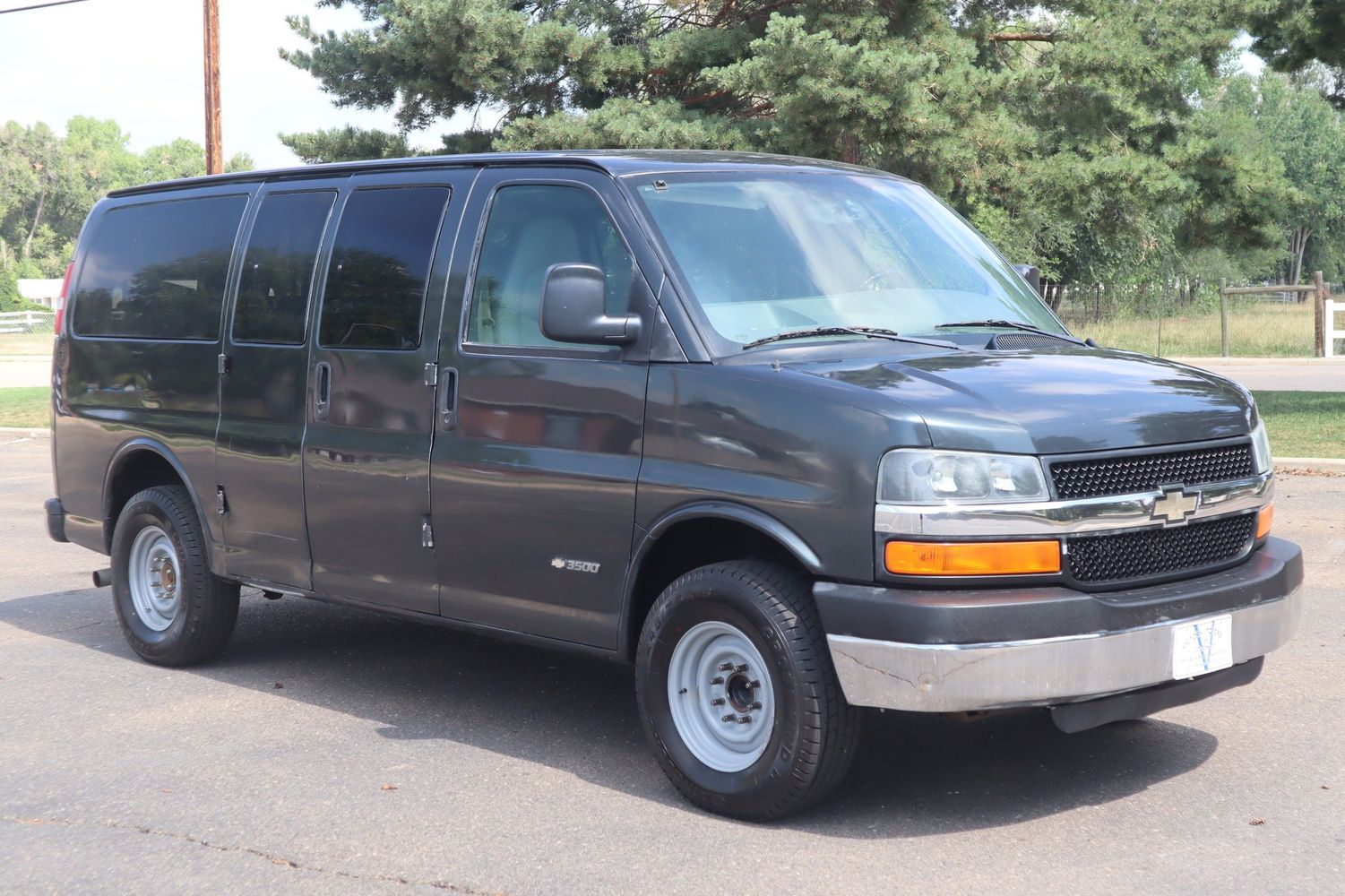 2005 Chevrolet Express 3500 Passenger LS | Victory Motors of Colorado