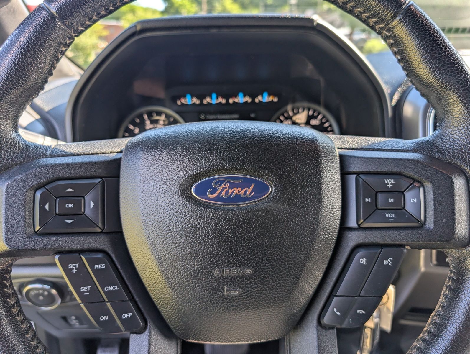 2015 Ford F-150 54