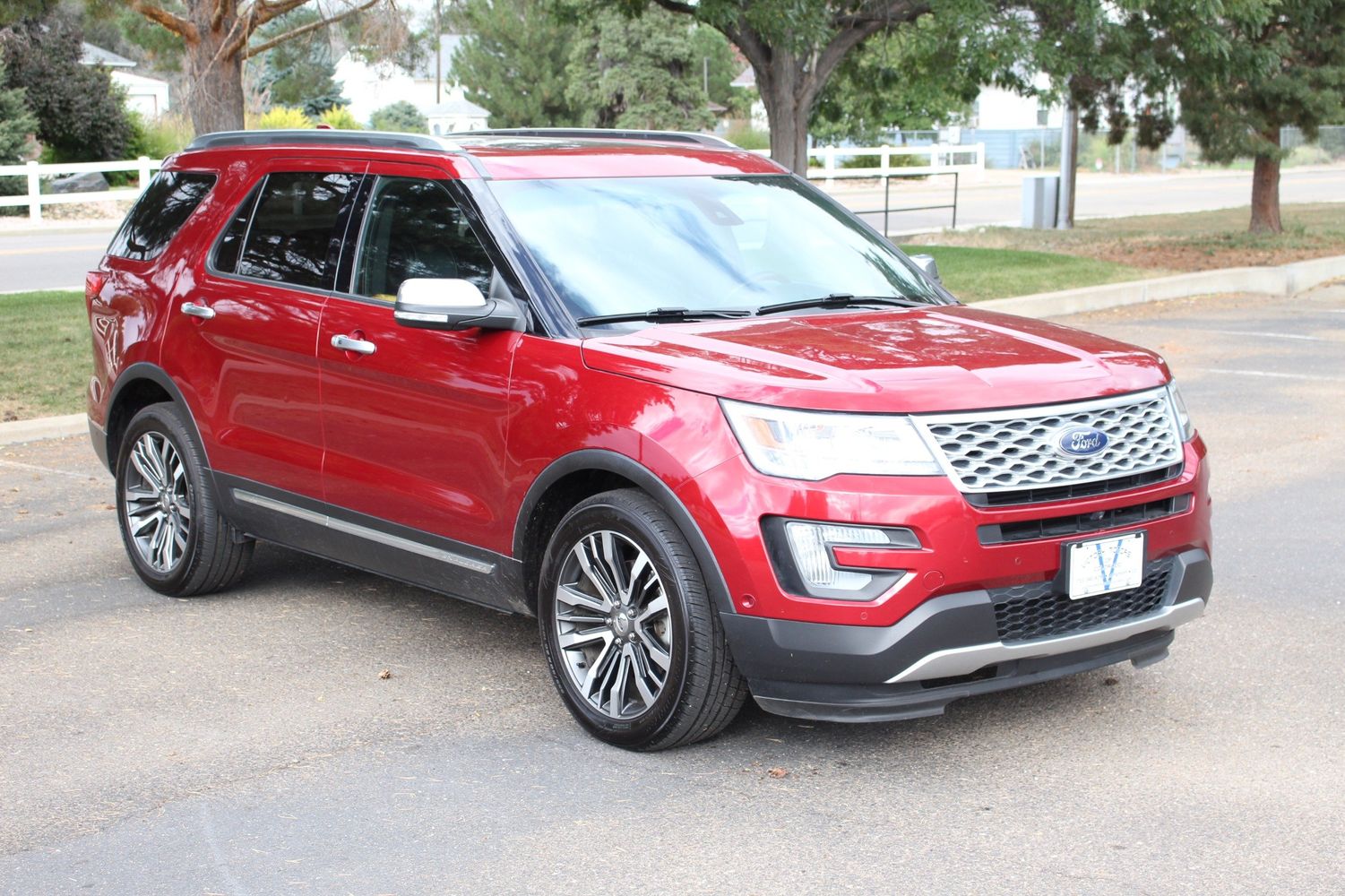 2017 Ford Explorer Platinum | Victory Motors of Colorado