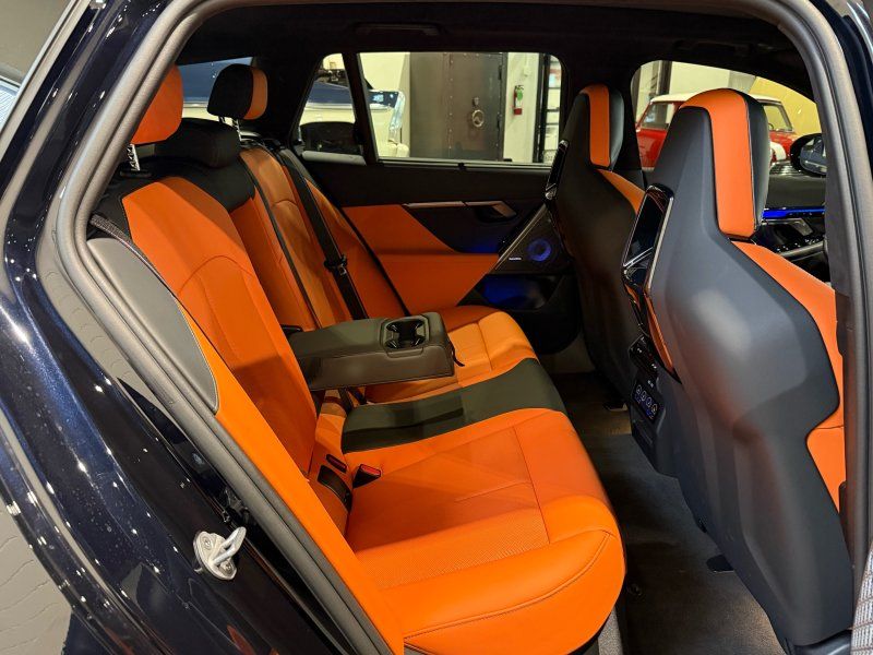 2025 BMW M5 Touring, photo 16