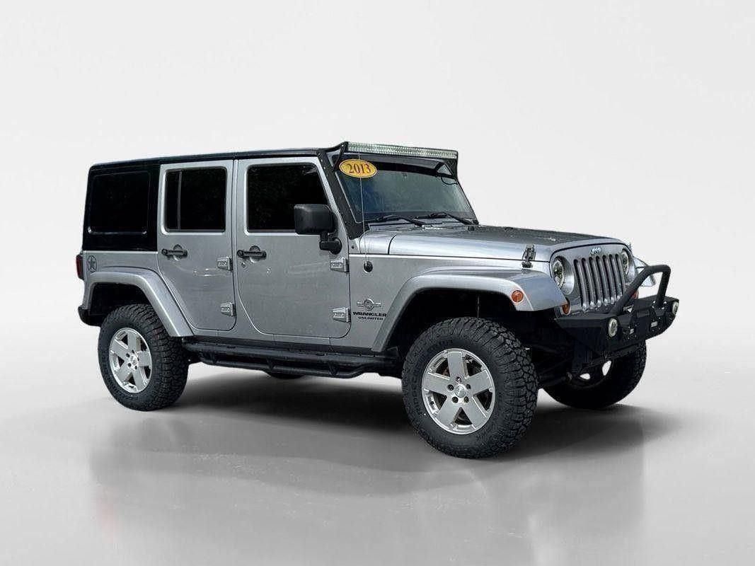 2013 Jeep Wrangler Unlimited Freedom photo 3