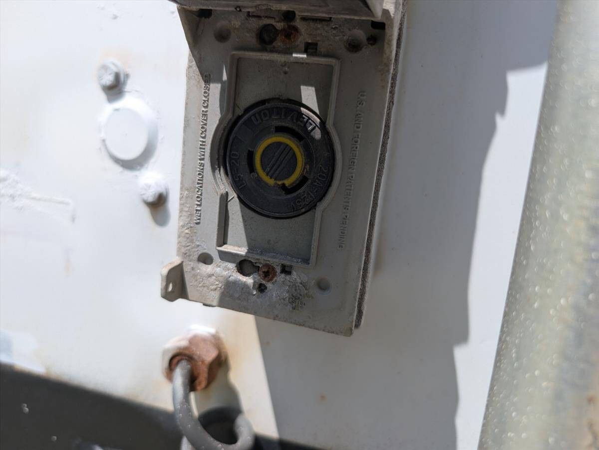 2011 Ford F-550 Super Duty 52