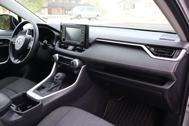 2022 Toyota RAV4 XLE | Victory Motors of Colorado
