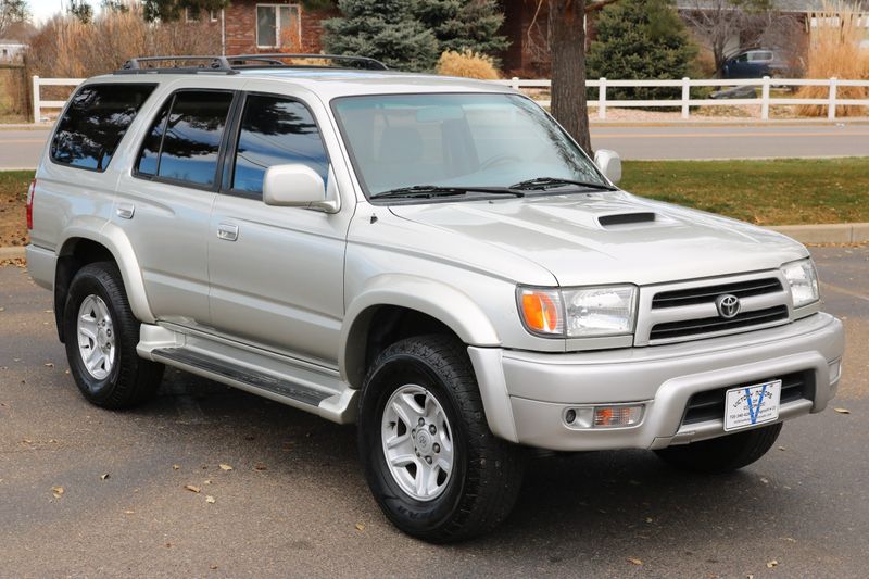 2000 Toyota 4Runner Photos