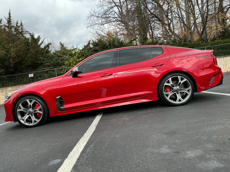 2020 Kia Stinger GT2's photo