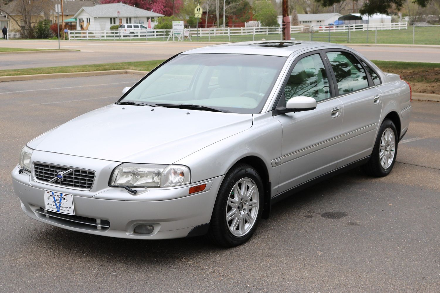 2005 Volvo S80 2.5T | Victory Motors of Colorado