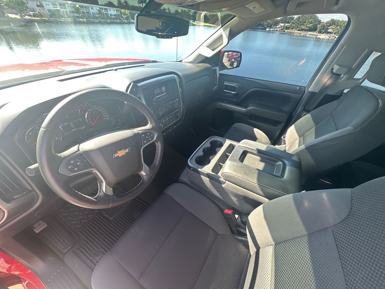 2014 Chevrolet Silverado 1500 LT photo 10