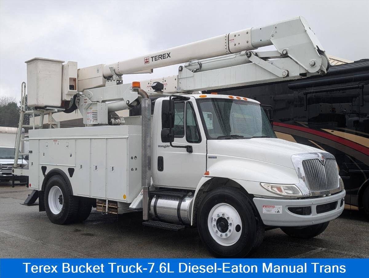 2011 International DuraStar 4300 1