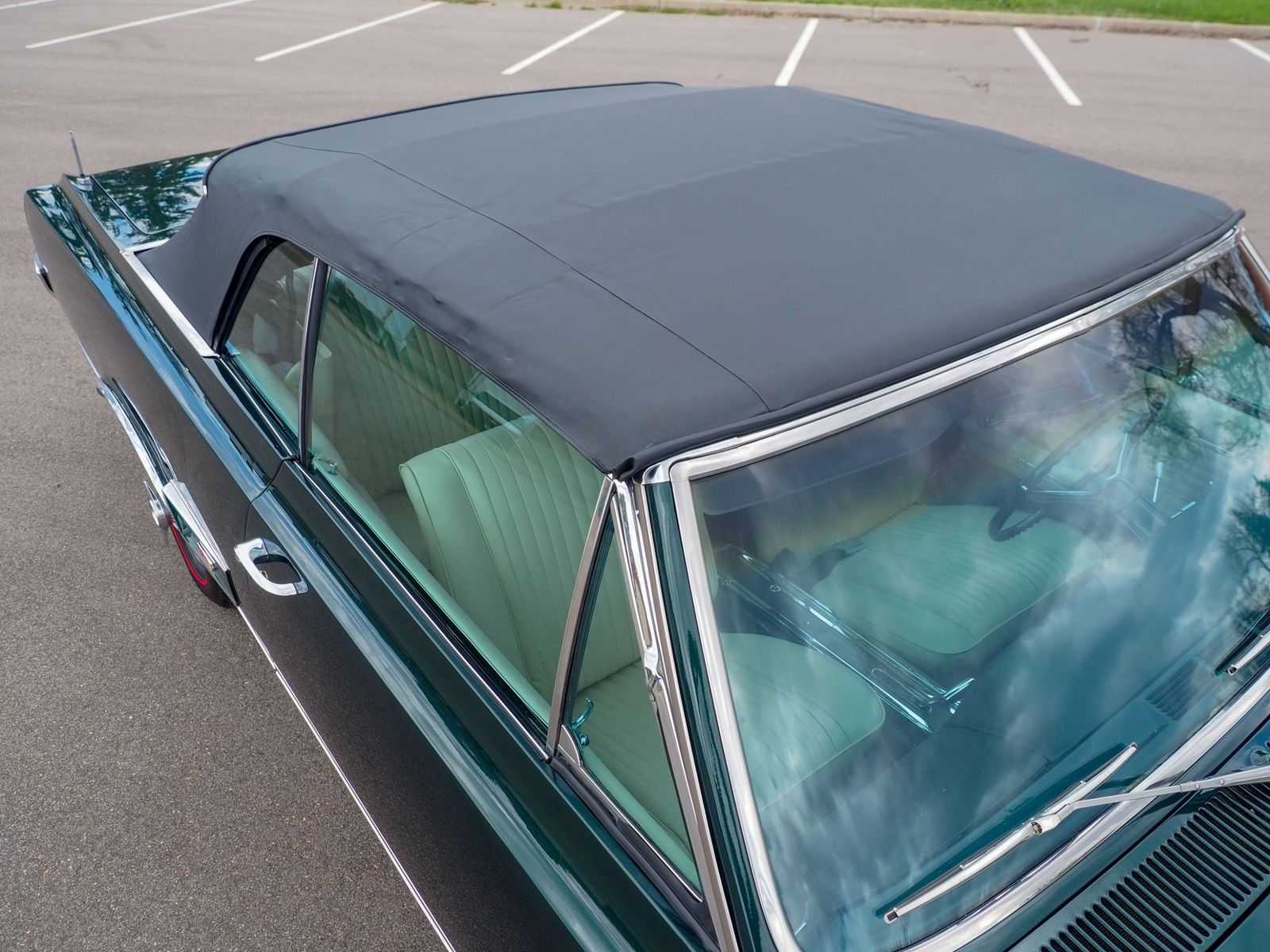 1965 Oldsmobile Cutlass 32