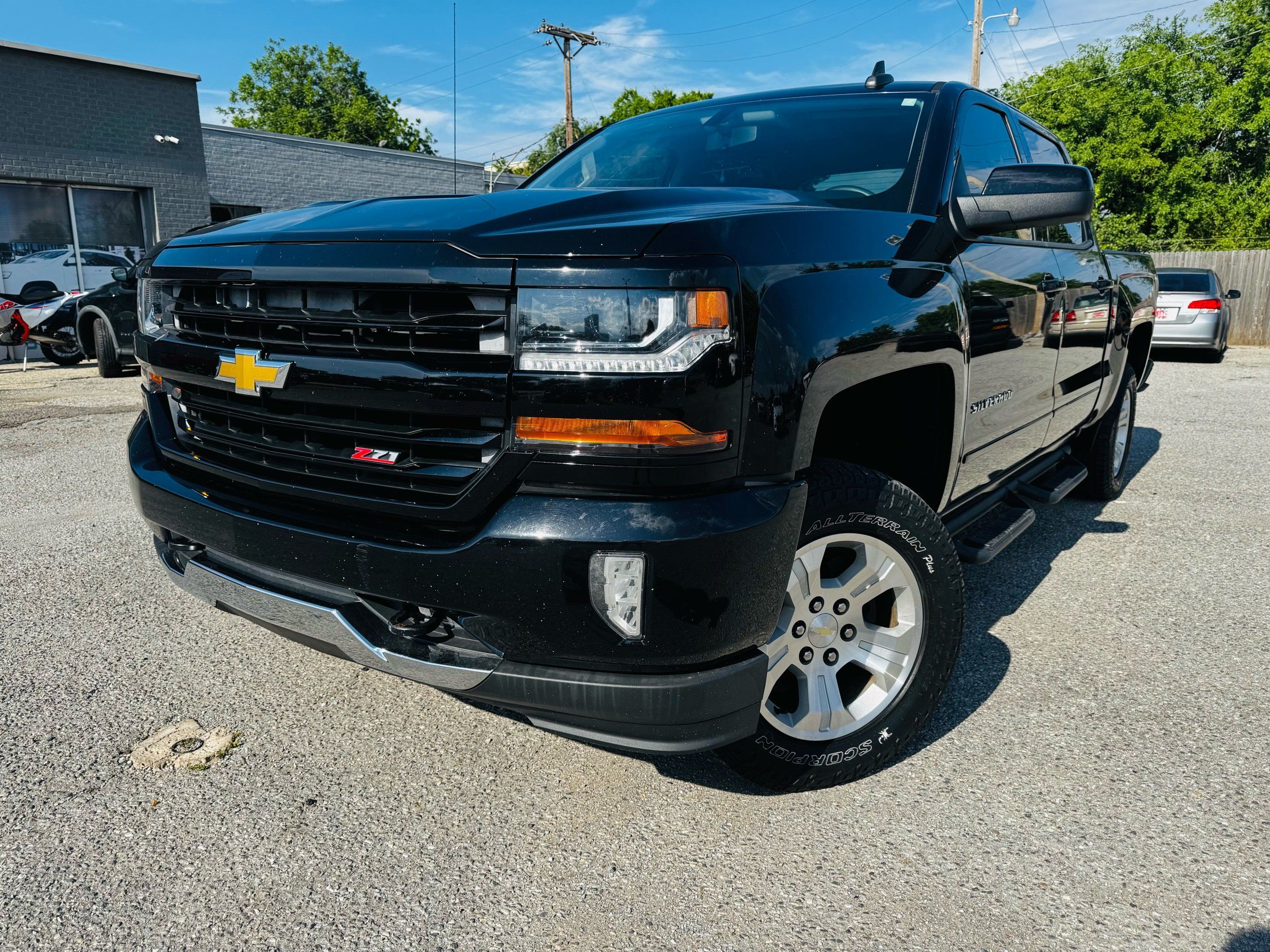 2017 Chevrolet Silverado 1500 LT 4X4 Crew Cab Short Box's photo