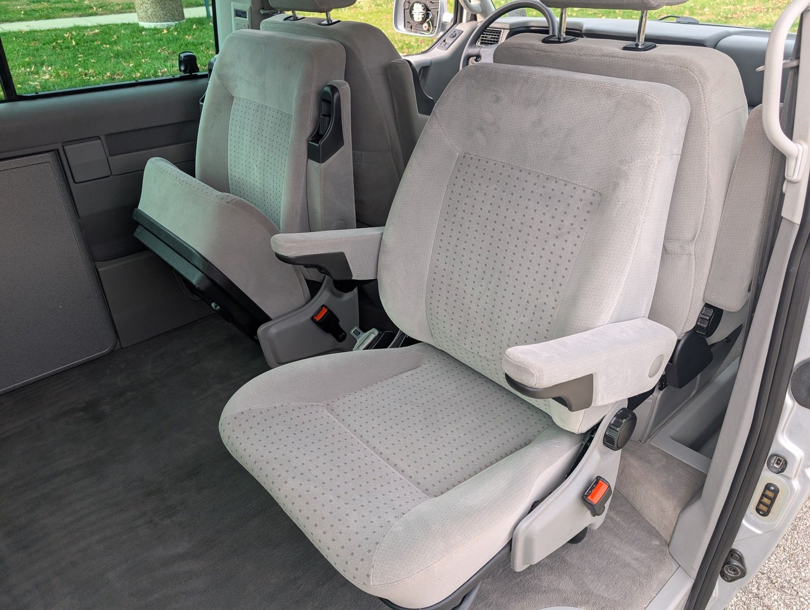 2003 Volkswagen EuroVan 157