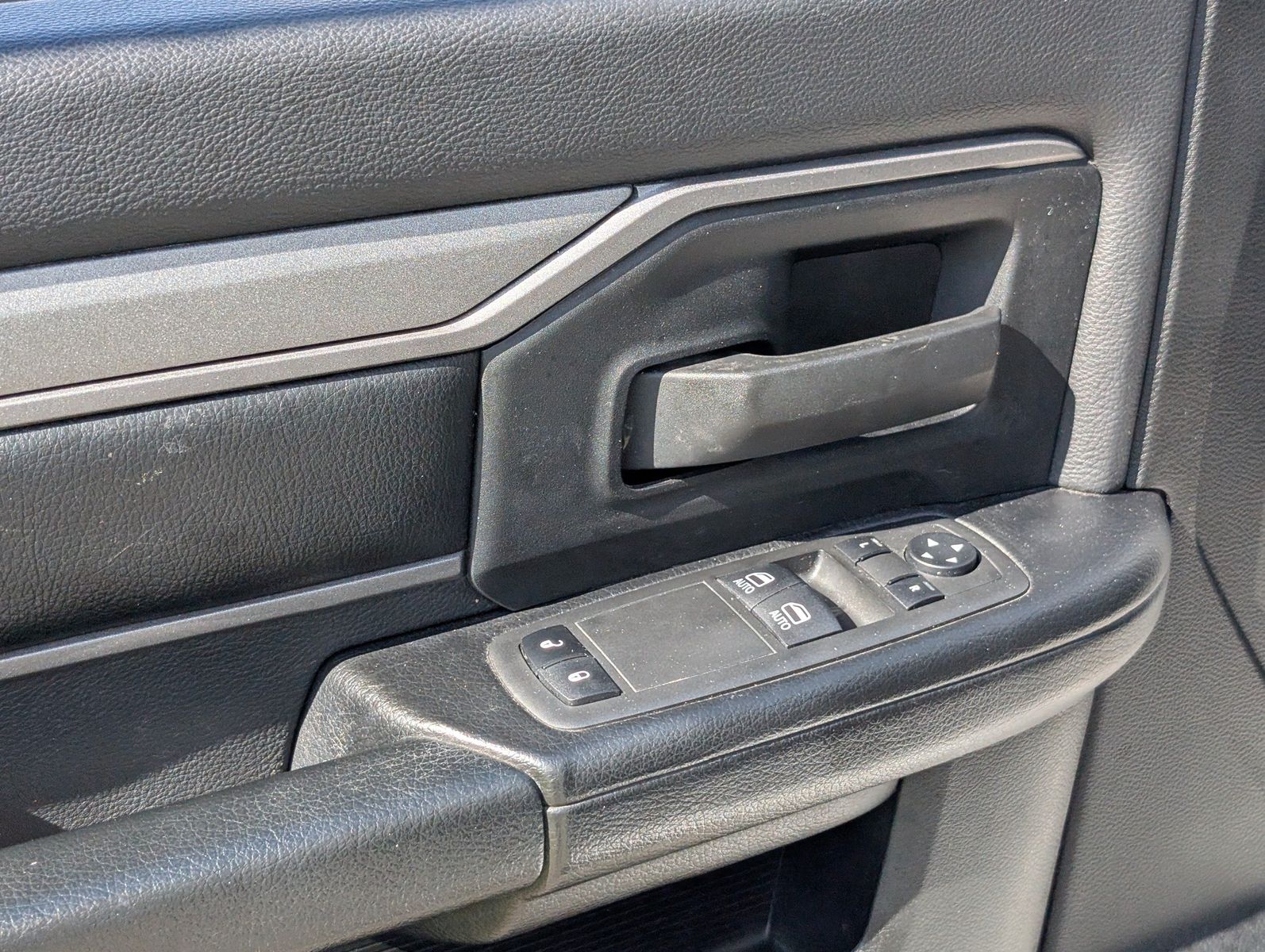 2022 Ram 4500 16' Box Truck 52