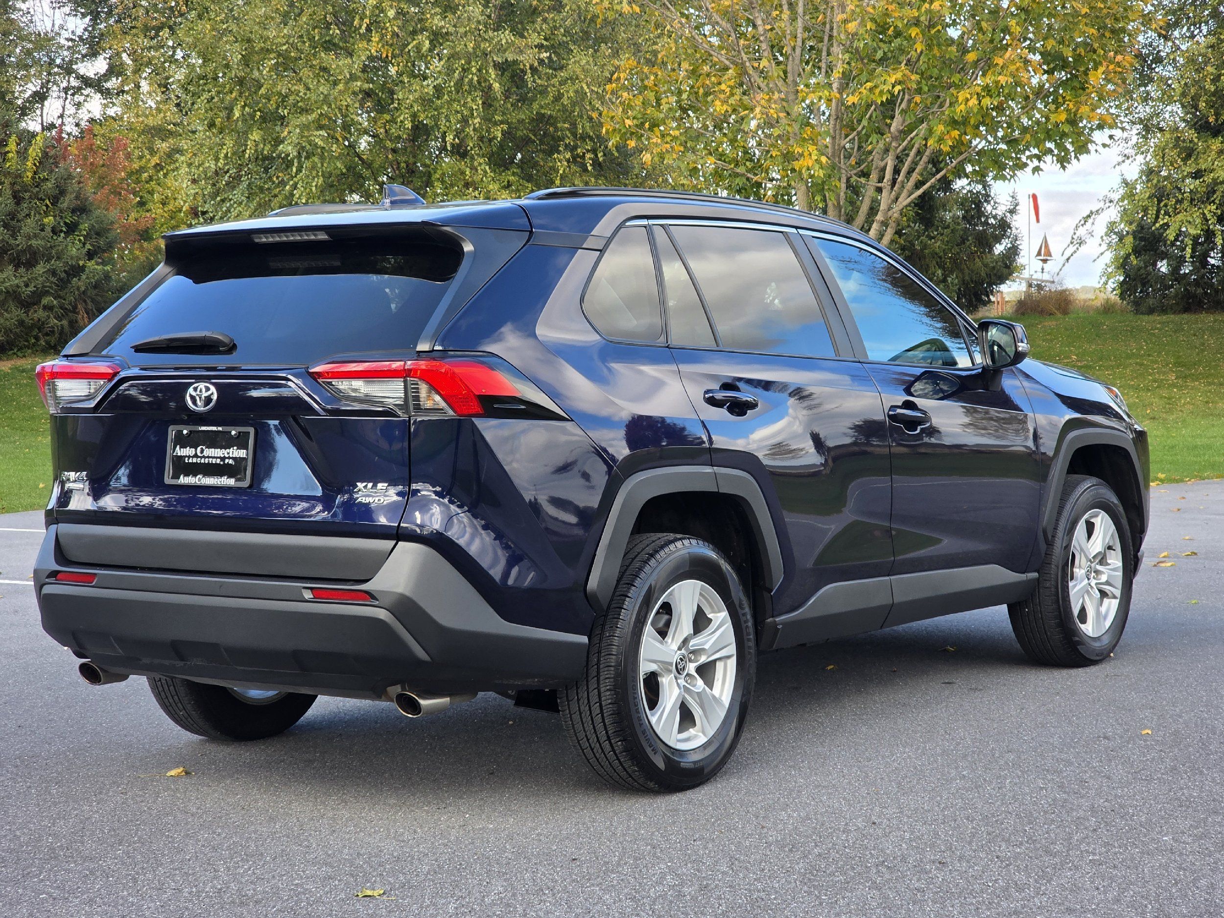 2021 Toyota RAV4 XLE photo 4