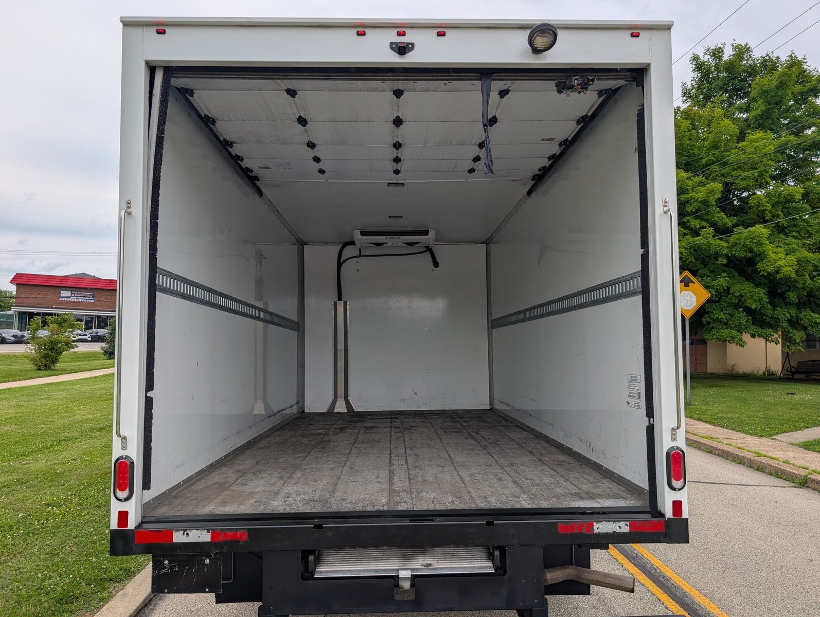 2024 Chevrolet Express Cutaway 244