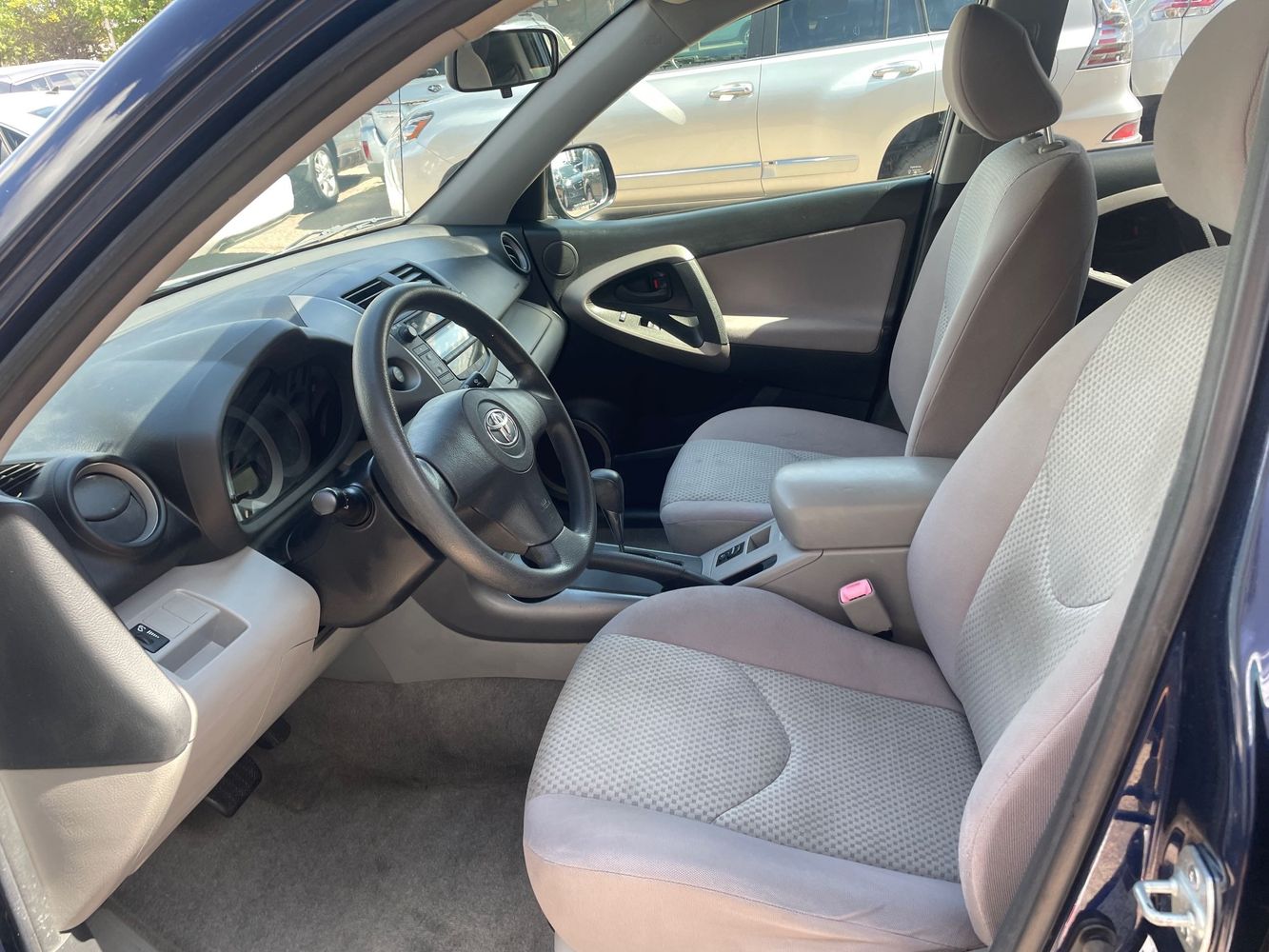 2007 Toyota RAV4 photo 6