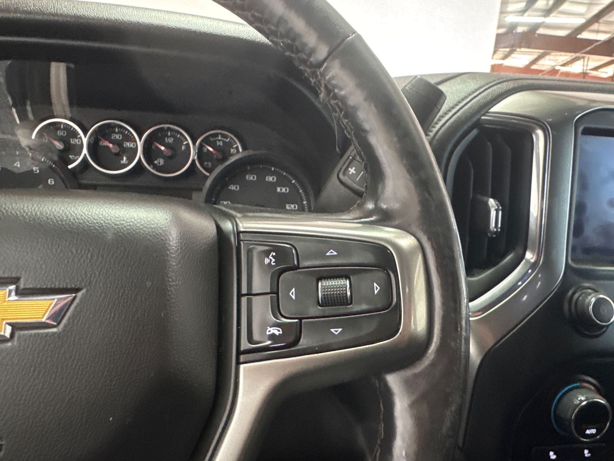 2022 Chevrolet Silverado 2500HD LT photo 12