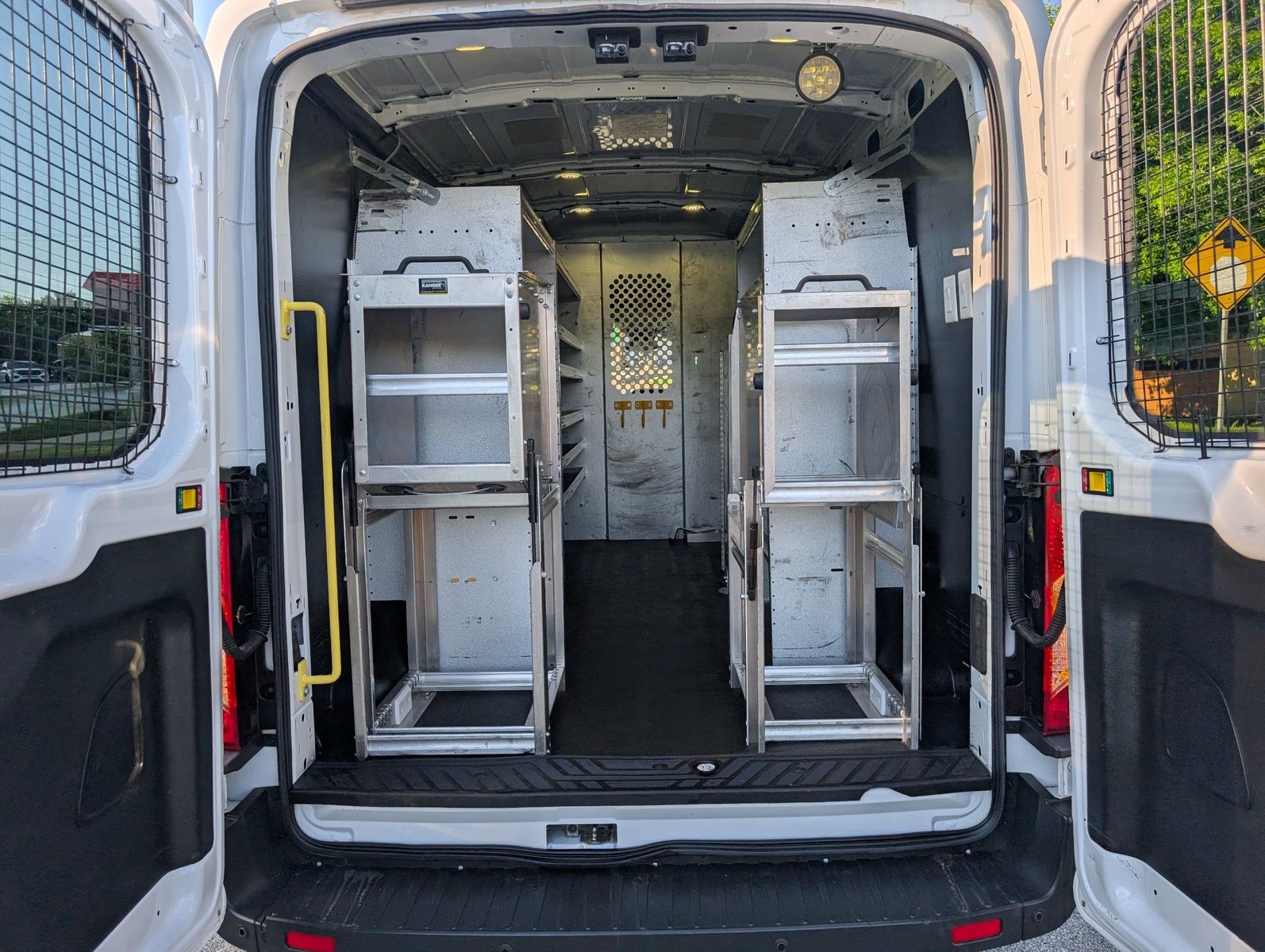 2017 Ford Transit-250 52