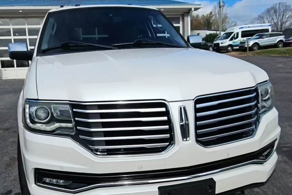 2016 Lincoln Navigator Reserve photo 4