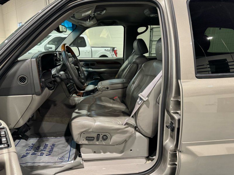 2002 Cadillac Escalade Base, photo 11