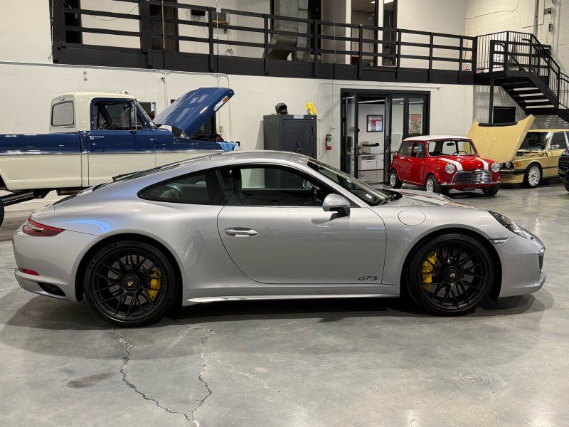 2017 Porsche 911 Carrera GTS, photo 6