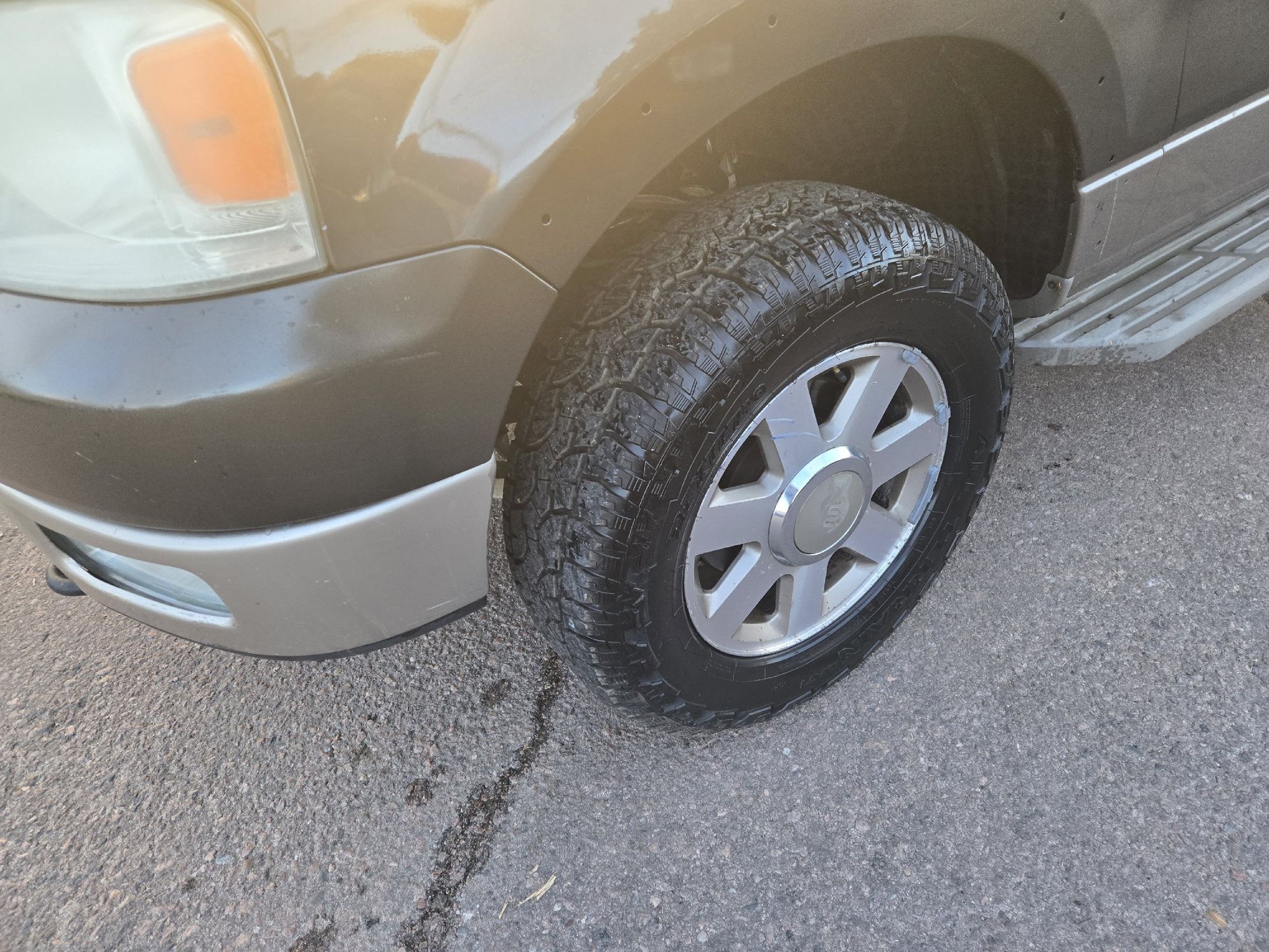 2005 Ford F-150 XLT photo 3