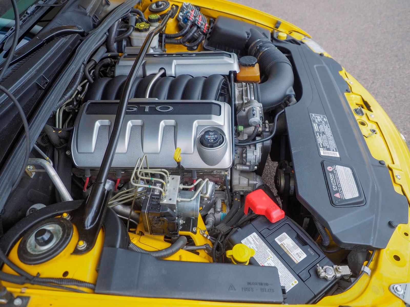 2005 Pontiac GTO 34