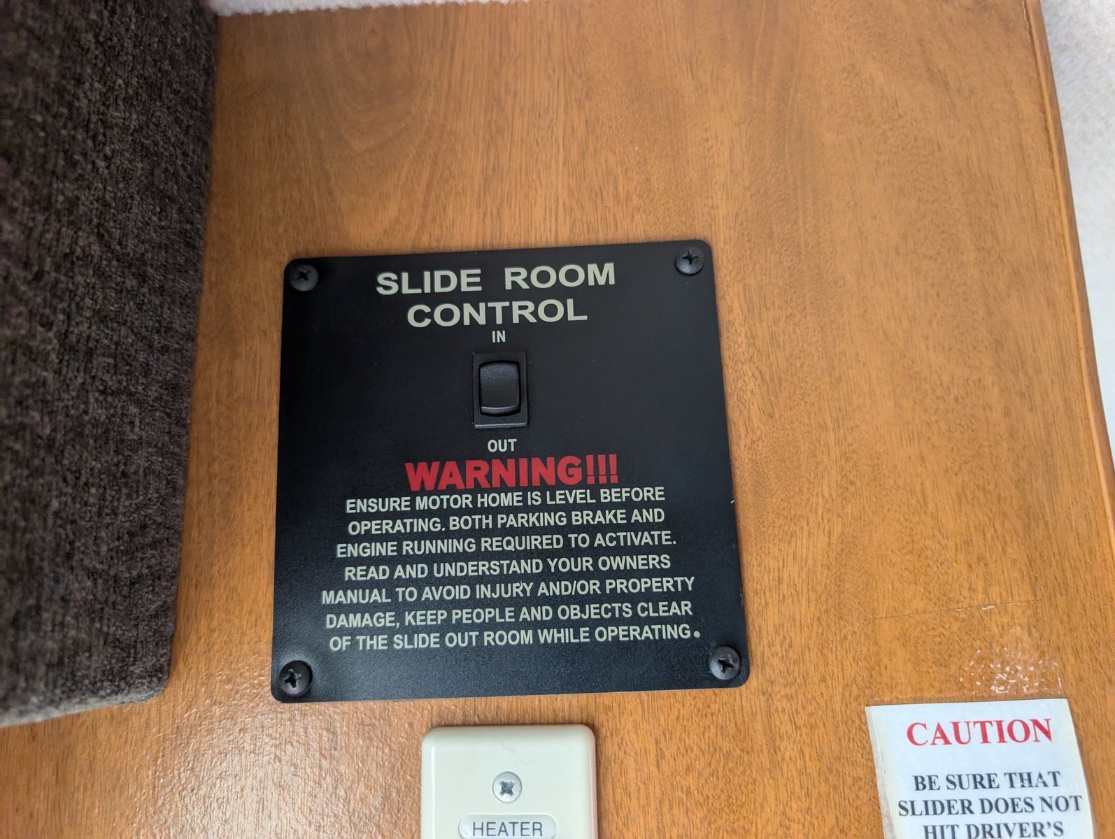 2004 Ford E-Series Chassis 115