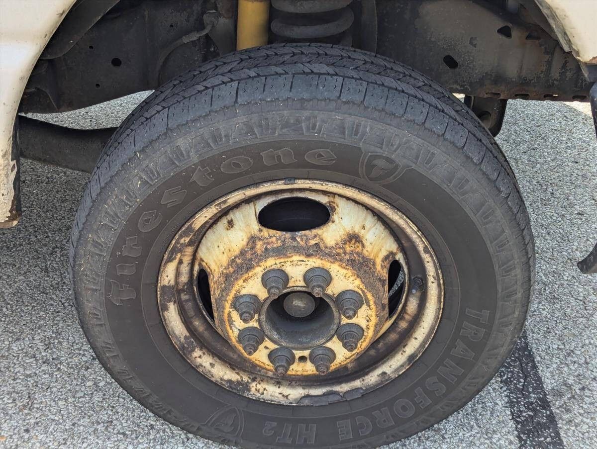 2016 Ford E-Series 18