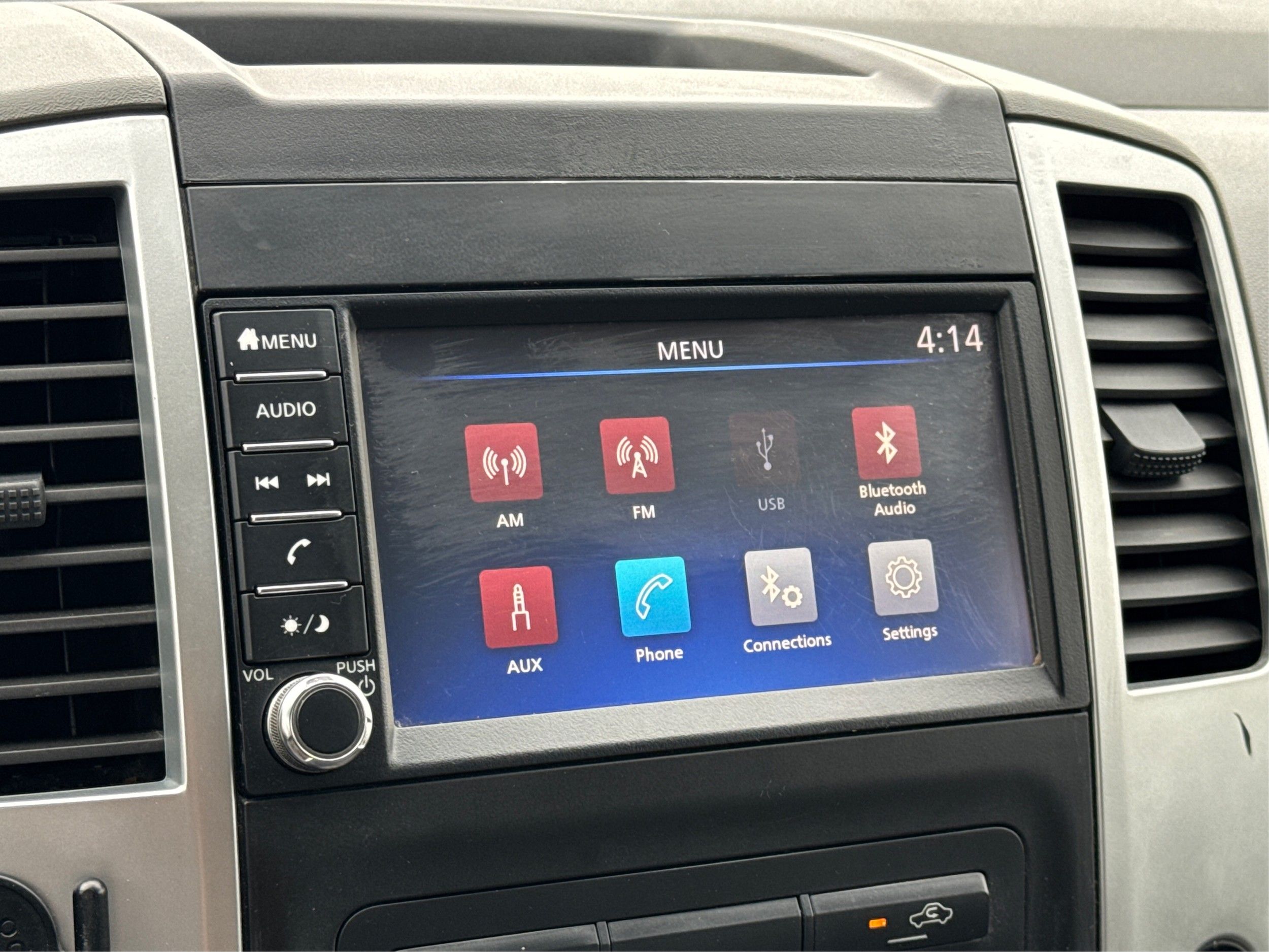 2019 Nissan Frontier SV photo 9