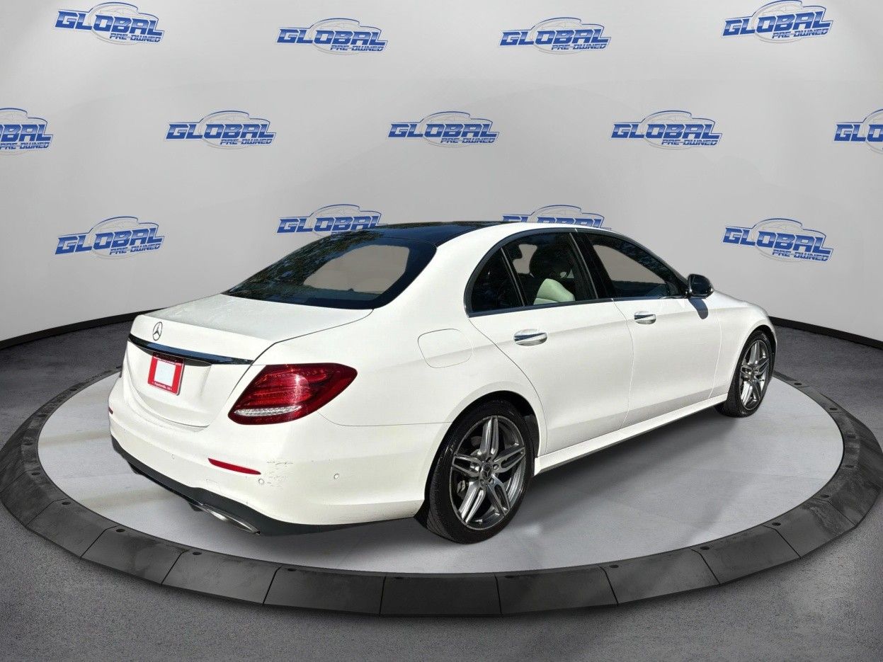 Mercedes-Benz e photo 5