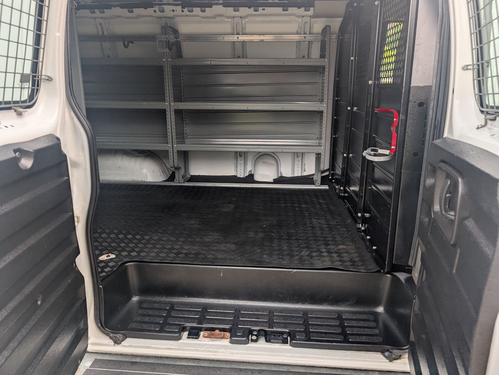 2020 GMC Savana Cargo 26