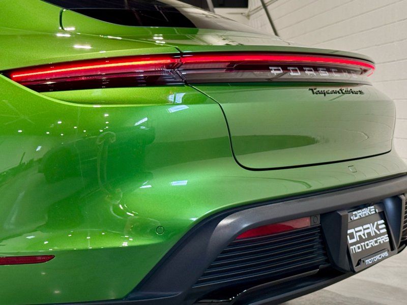 2022 Porsche Taycan Turbo S, photo 27
