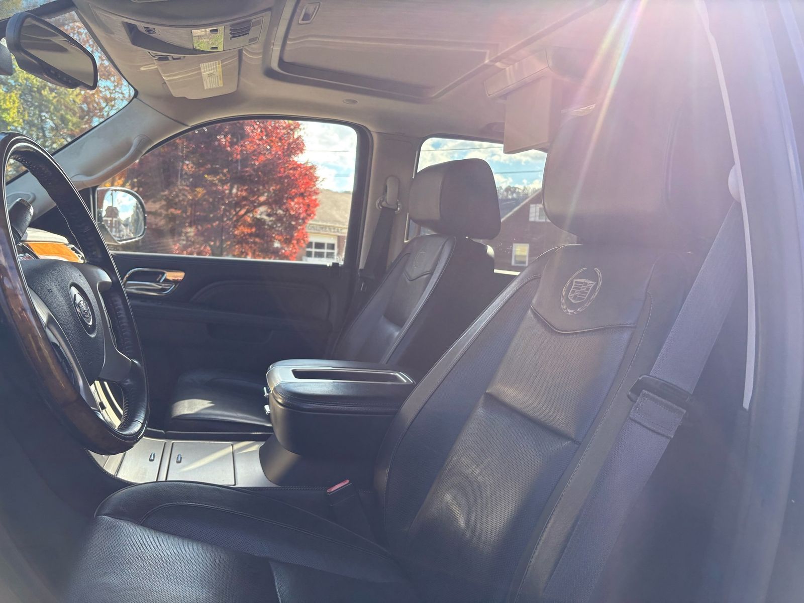 2014 Cadillac Escalade 36