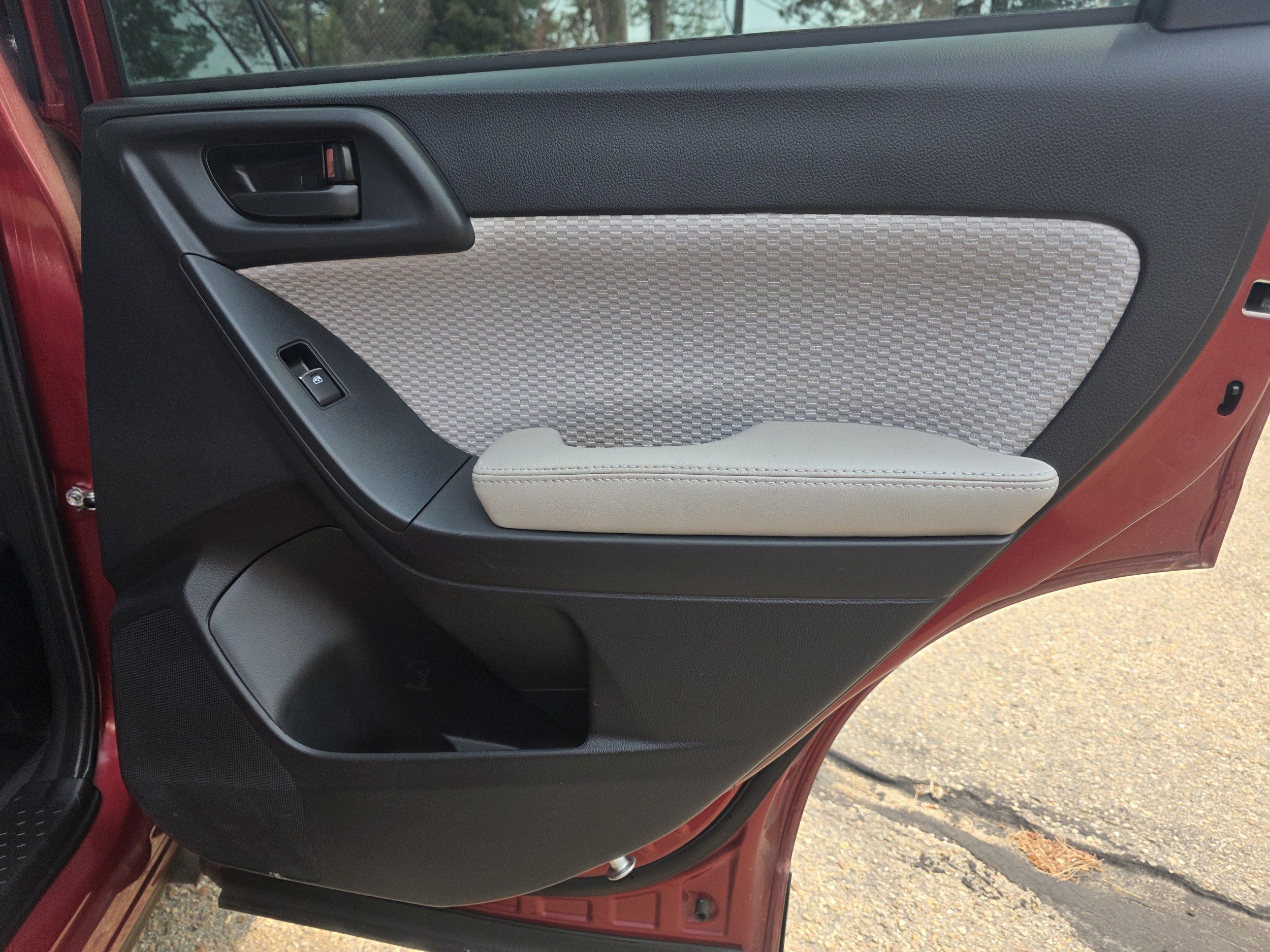 2018 Subaru Forester Premium - Photo 19