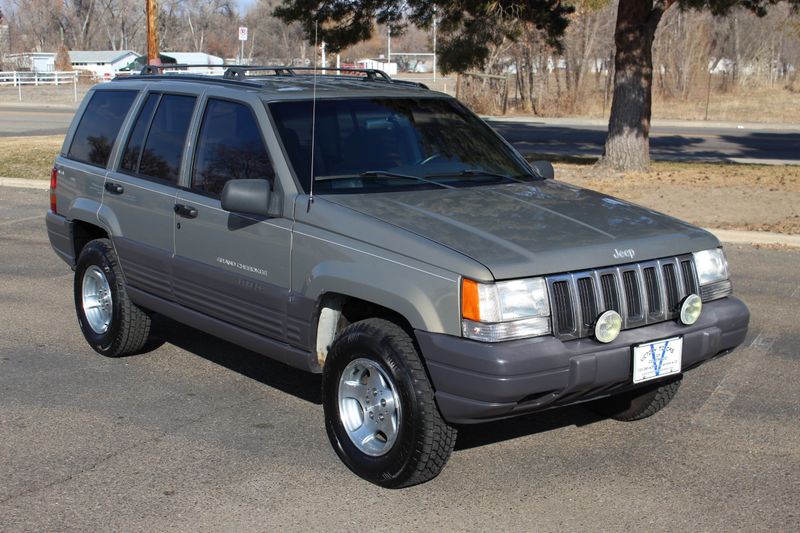 1998 Jeep Grand Cherokee Laredo | Victory Motors of Colorado