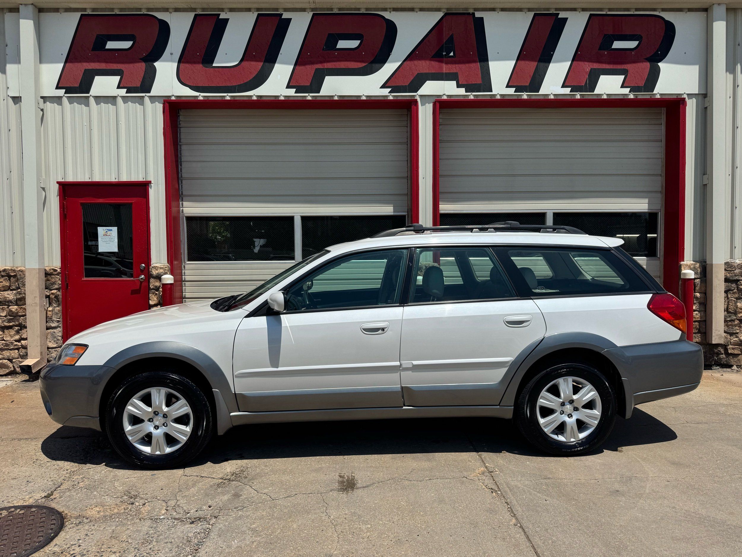 2005 Subaru Outback I Limited 4AT's photo