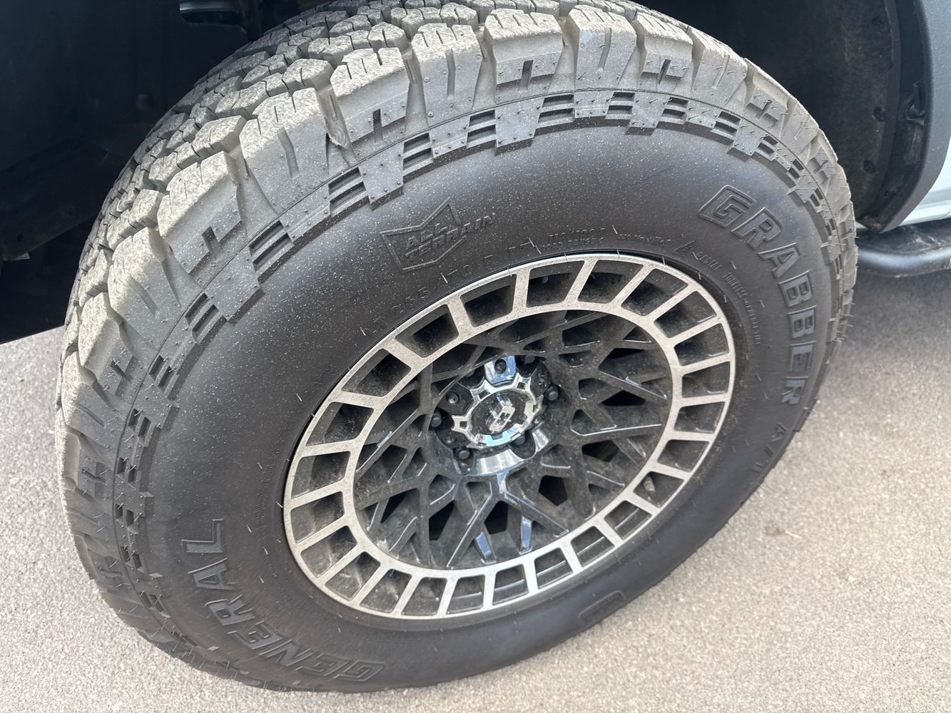 2023 Ford Bronco 2-Door Black Diamond - Photo 11